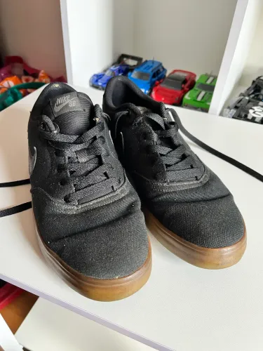 Tênis Nike SB Check Solar - Preto