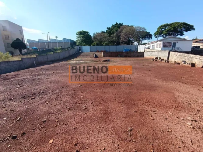 Terreno Residencial / Comercial com 786 m² na Vila Biasi - Americana SP