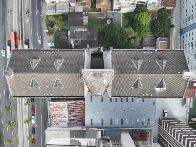 Inspeção de Telhados e Infiltrações com Drone Termal - Lages