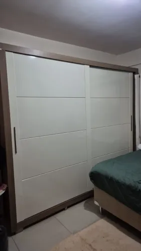 Guarda roupa casal