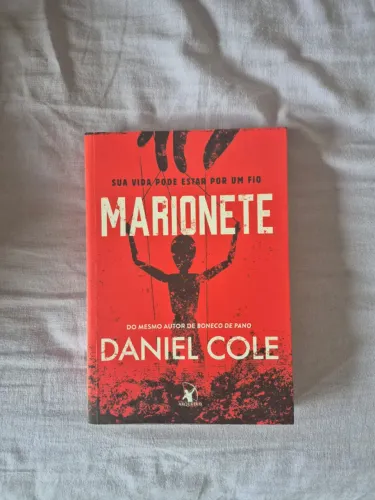 Marionete - Daniel Cole