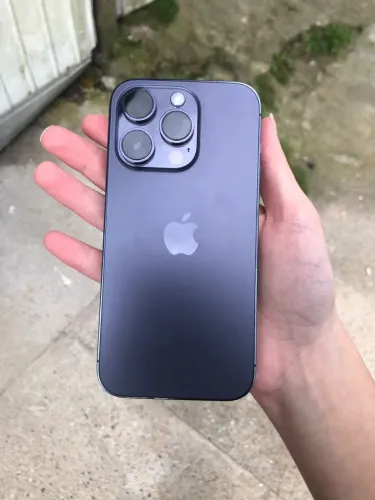 iPhone 14 pro um mês de uso aparelho impecável tenho todos acessórios e caixa