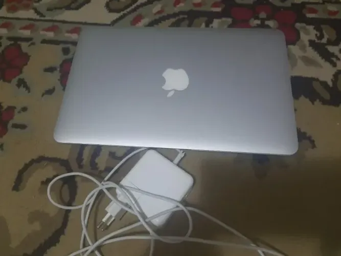 Macbook AIR 2011 - Não liga