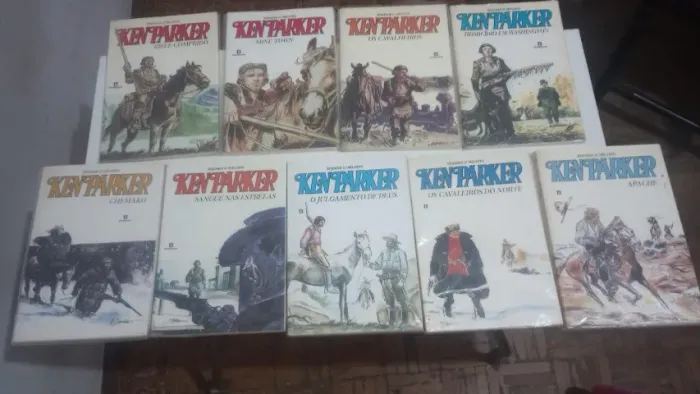 Lote de 9 HQs KEN PARKER da série "Tendência /Clug".