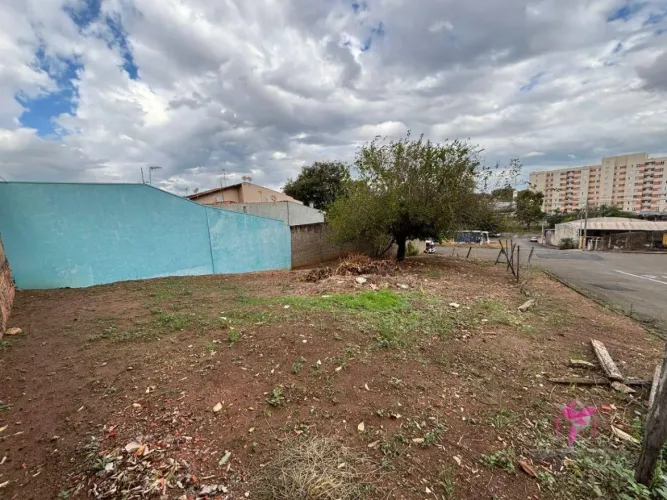 Terreno à venda, 132 m² por R$ 60.000,00 - Vila São Jorge - Leme/SP
