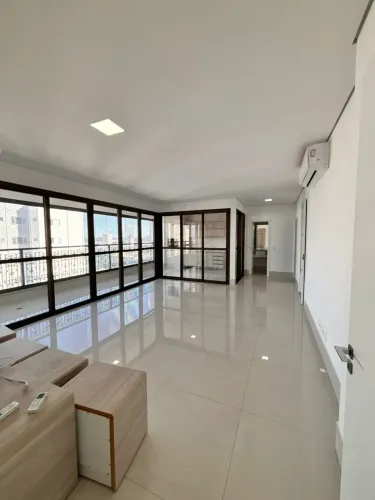 Imóvel para aluguel tem 182 metros quadrados com 4 quartos em Jardim das Américas - Cuiabá