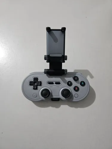 Controle 8Bitdo SN30 +