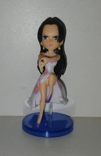 BONECO MINIATURA ONE PIECE BOA HANCOCK