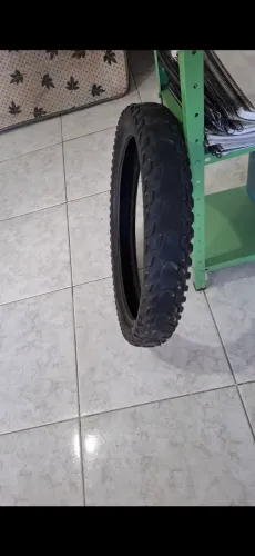 Pneu dianteiro Bros Levorin