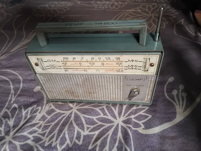 rádio Portátil  semp tr-500  para peças  leia o  anúncio todo com atenção 