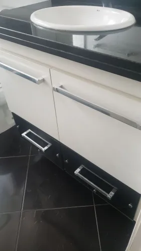 Gabinete para Banheiro com Gavetas e Portas - MDF Branco