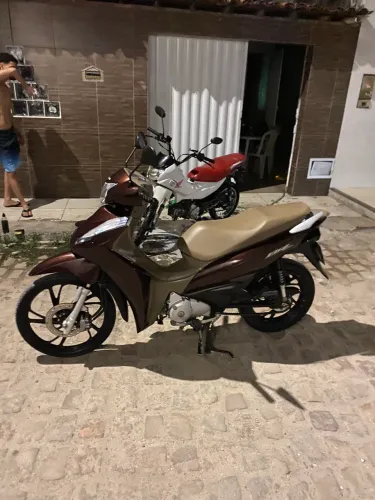 Biz 125 EX (mais completa) 2022