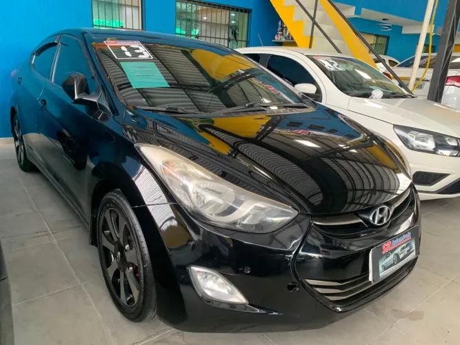 Hyundai Elantra GLS 1.8 16V Aut. 2013