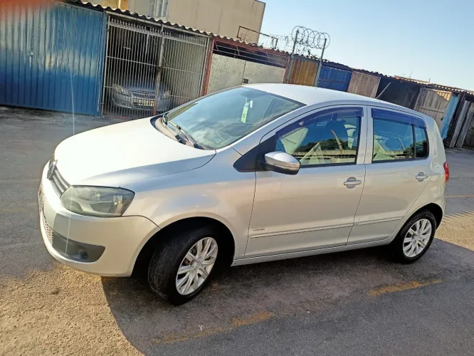 Volkswagen Fox 1.0 MI Total Flex 8V 5P 2011