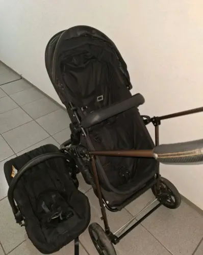 Carrinho de bebê Galzerano + Bebê conforto
