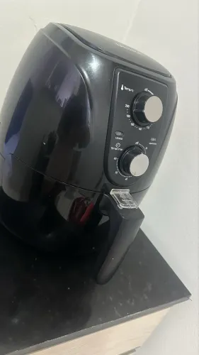 Vende-se air fryer, ferro de passar, ventilador e guarda roupas (separadamente ou junto)