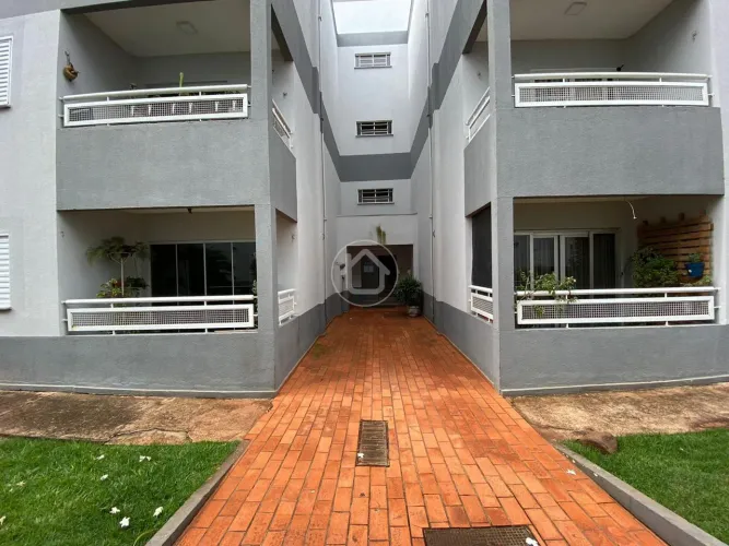 APARTAMENTO TÉRREO - EXCELENTE LOCALIZAÇÃO