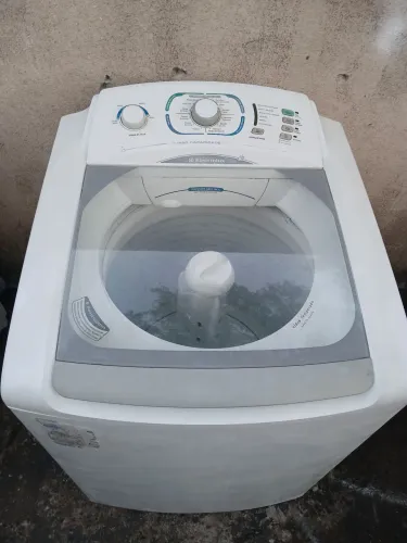 Vendo máquina de lavar Electrolux 15 kilos turbo