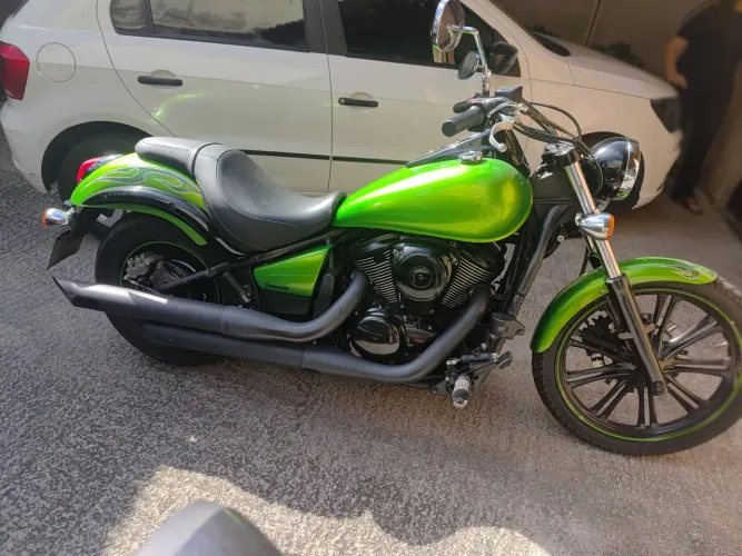 VENDE-SE<br>Moto Kawasaki<br>Vulcan 900 custon <br>Ano: 2015<br>KM: 38mil rodados