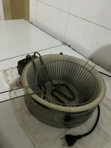 Fritadeira a óleo elétrica