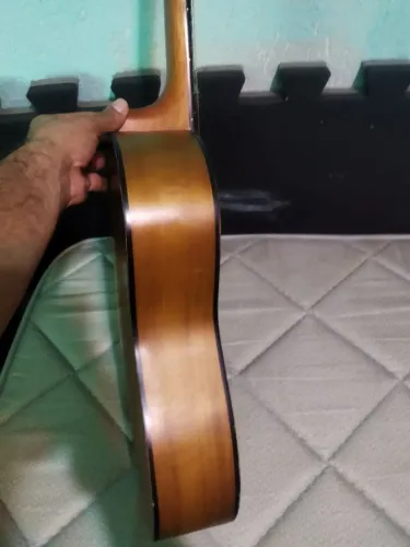 Vendo violão Tagima estudante 2019 em perfeito estado 