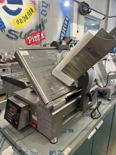 Cortador de frios automático lamina 30mm com balança - pronta entrega - novo 