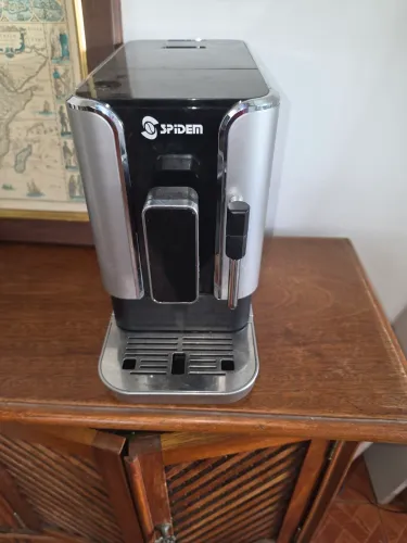 Cafeteira expresso automática spidem trevi com 5 ajustes de moagem