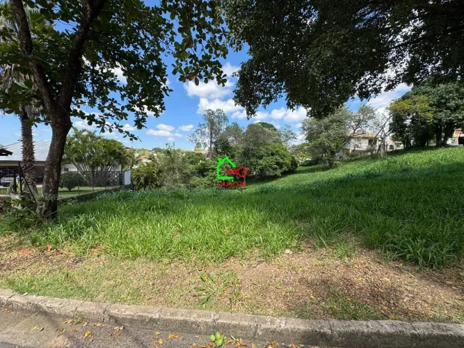 Terreno em Condomínio à Venda em Vinhedo-SP, Bairro Marambaia - 1.158,34 m² de Área