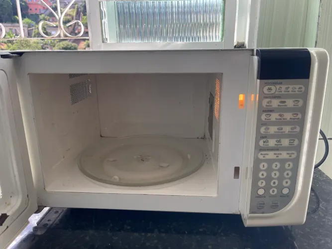 Microondas e forno elétrico 