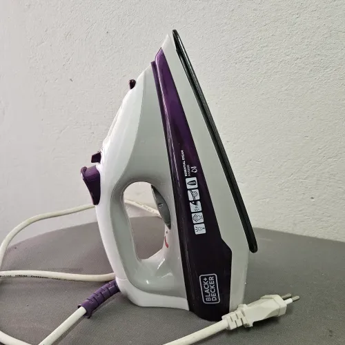 Ferro de passar Black+decker 