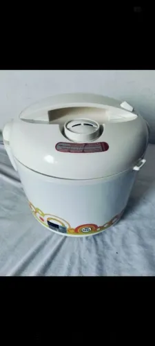PANELA ELÉTRICA GRANDE EM BOM ESTADO