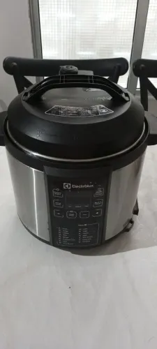 Panela elétrica Eletrolux 