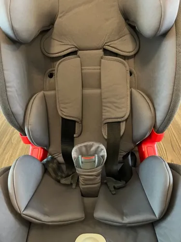 Cadeirinha Isofix Chicco Universe 9-36 kg Excelente Estado