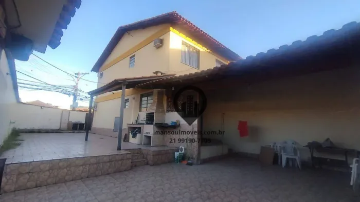 Casa de esquina com 2 quartos na Estrada Guuandu sapê em Campo Grande- FInanciamento bancá