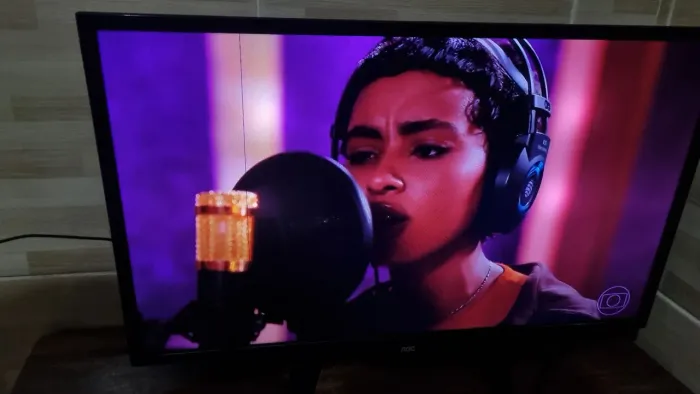 TV 32 polegadas NÃO É SMART