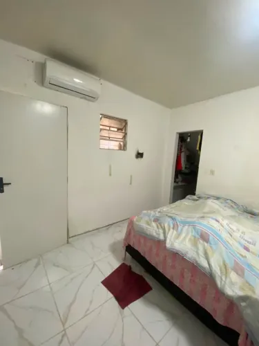 Kitnet 800,00 em Casa Amarela 