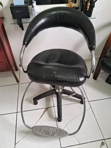 Precisa so trocar o corino,mas funcionando perfeitamente