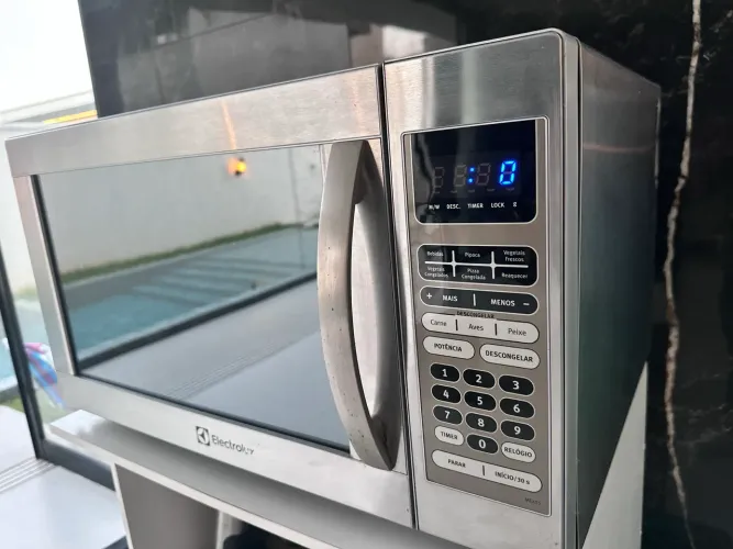 Micro-ondas Electrolux Inox