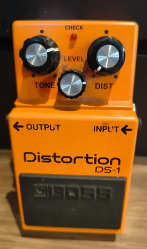 Pedal Boss Distortion Ds1 Semi-novo Mixer Instrumentos Musicais                     