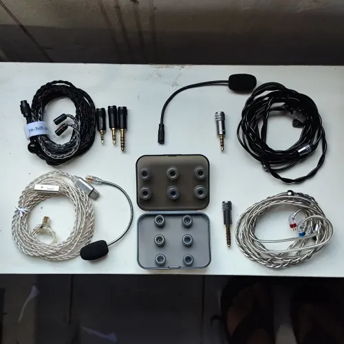 Kit Cabos + Ponteiras para fones IEM