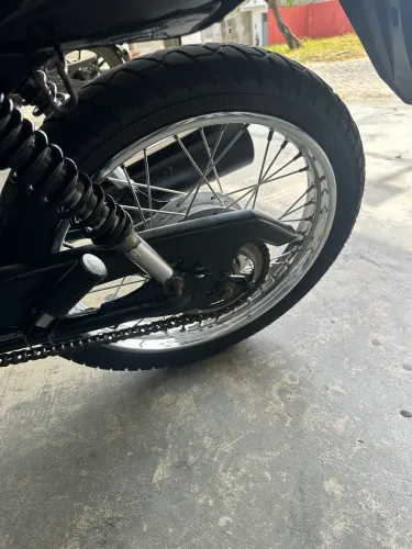 Vende-se fan 125es com partida, super conservada, difícil encontra igual