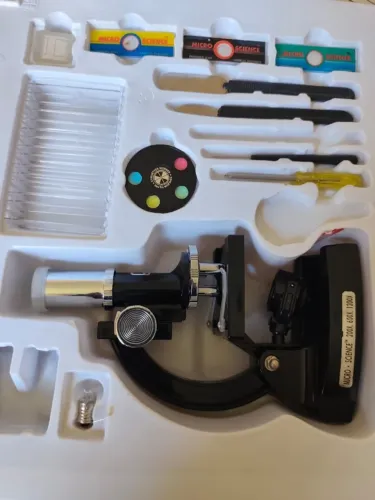 Kit óptico e microscópio