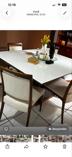 Mesa de madeira maciça