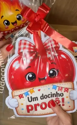 Decoração com prato descartavel festa  junina