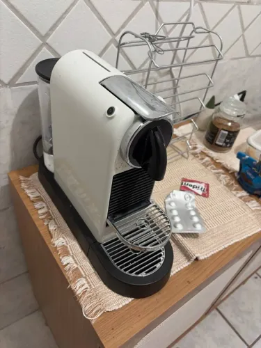 Cafeteira Nespresso CitiZ Branca 220V