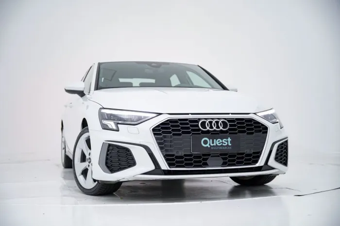 Audi A3 Sedan S-line 2.0 TFSI S-tronic 2024