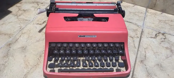 OLIVETTI LETERA 32
