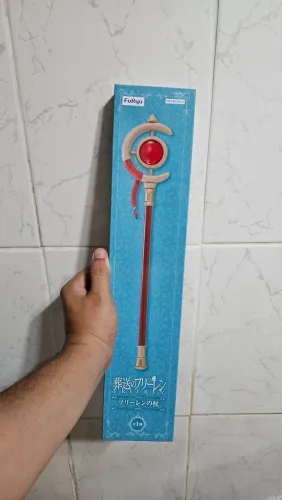 Cajado da Frieren Furyu 43cm