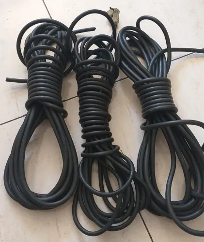 Cabos elétricos Preto