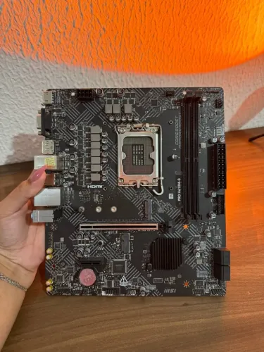 Placa-mãe MSI Pro H610M-G DDR5 | LGA 1700 | Envio OLX Pay | Aceito Cartão